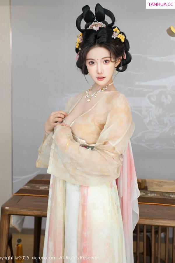   [XiuRen]高清写真图 2025.08.13 No.10645 梨霜儿 古装服饰第48张图片